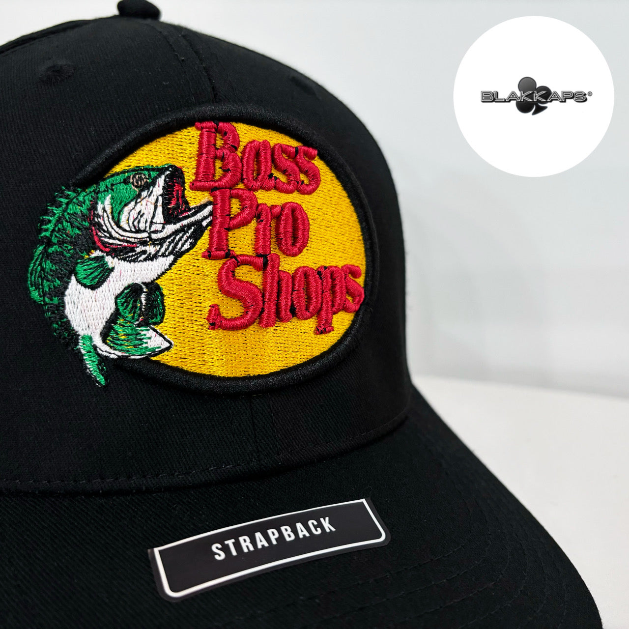 Gorra Negra BASS PRO SHOPS Bordada 3D Strapback BLAKKAPS®♣️